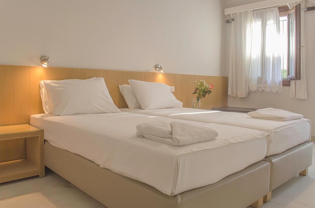 Kalypso Studios & Rooms Palaiochora Ngoại thất bức ảnh