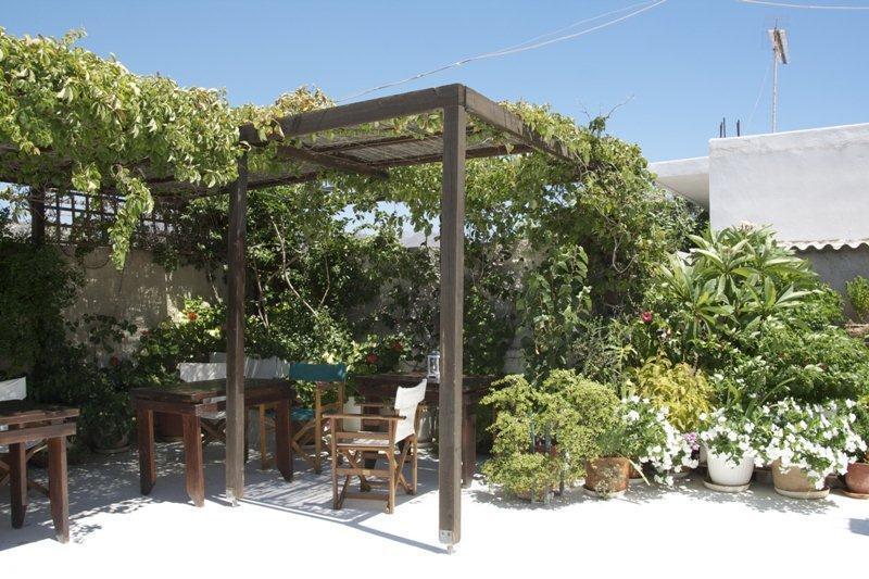 Kalypso Studios & Rooms Palaiochora Ngoại thất bức ảnh